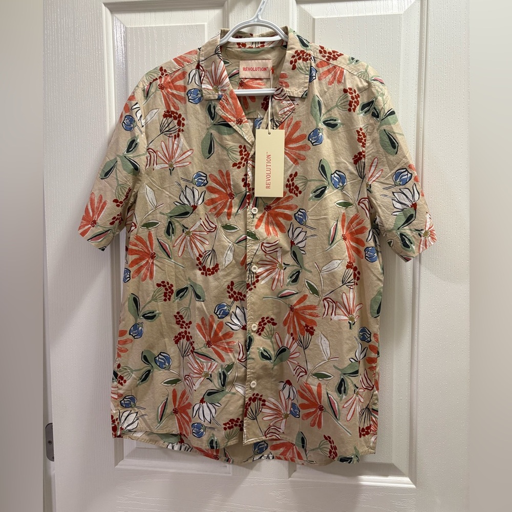 Revolution Short-Sleeved Cuban Shirt BNWT